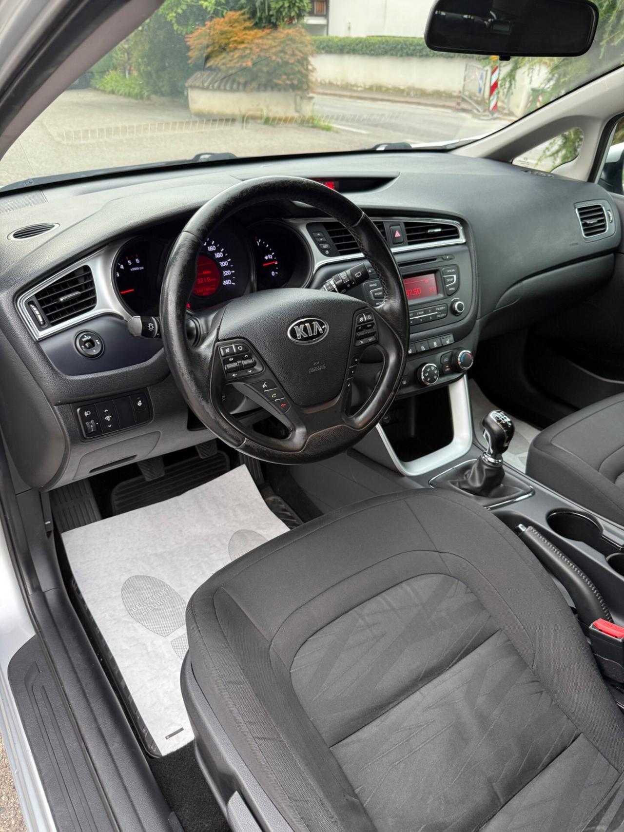 Kia Ceed cee'd 1.4 CRDi 5 porte Cool