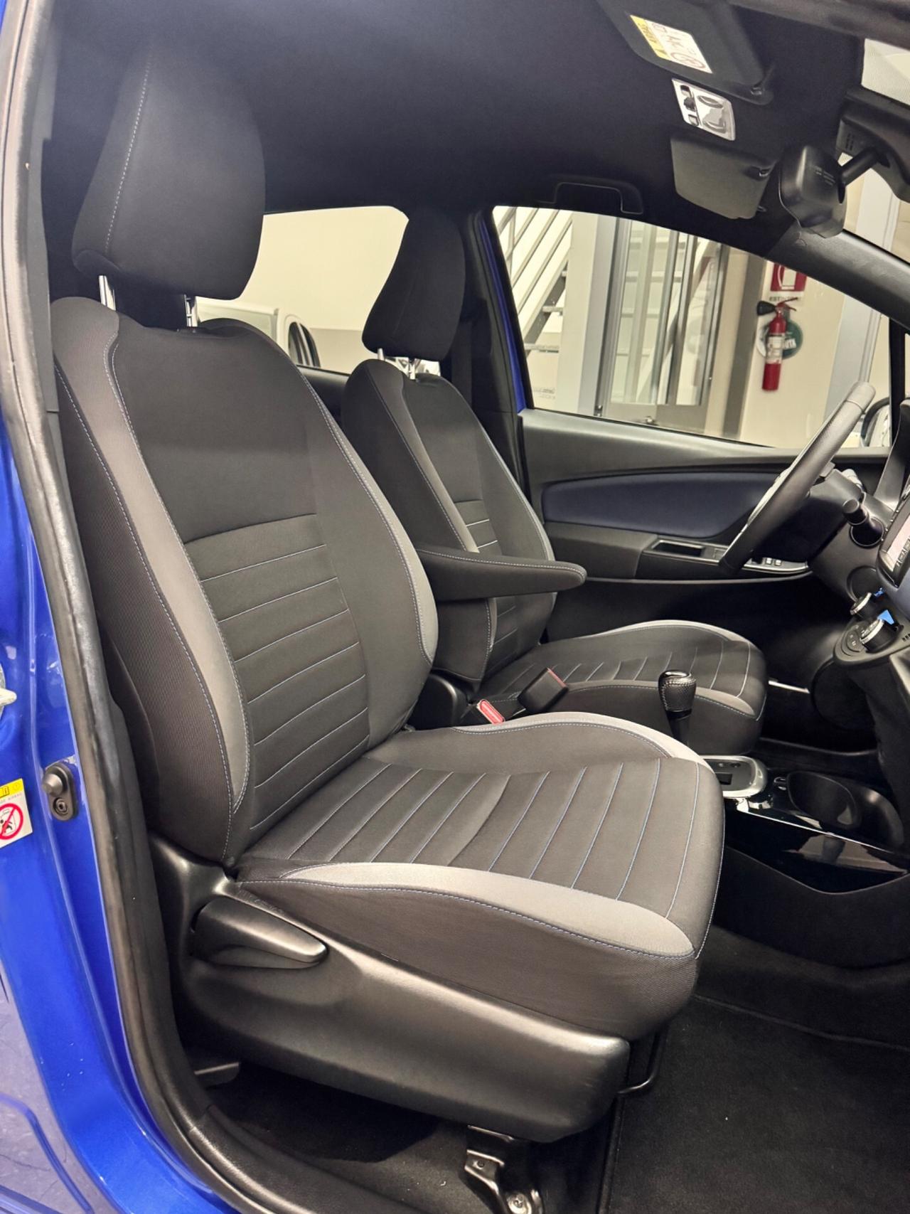 Toyota Yaris 1.5 Hybrid 73 Cv 5P. 22.000 KM - 2017