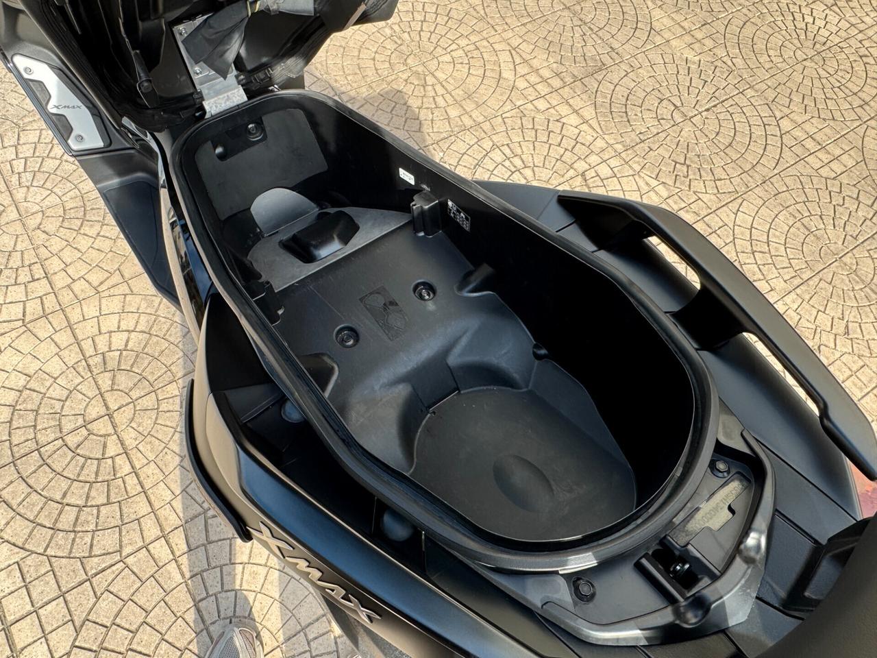 YAMAHA X-MAX 300 ABS IRON MAX 28CV