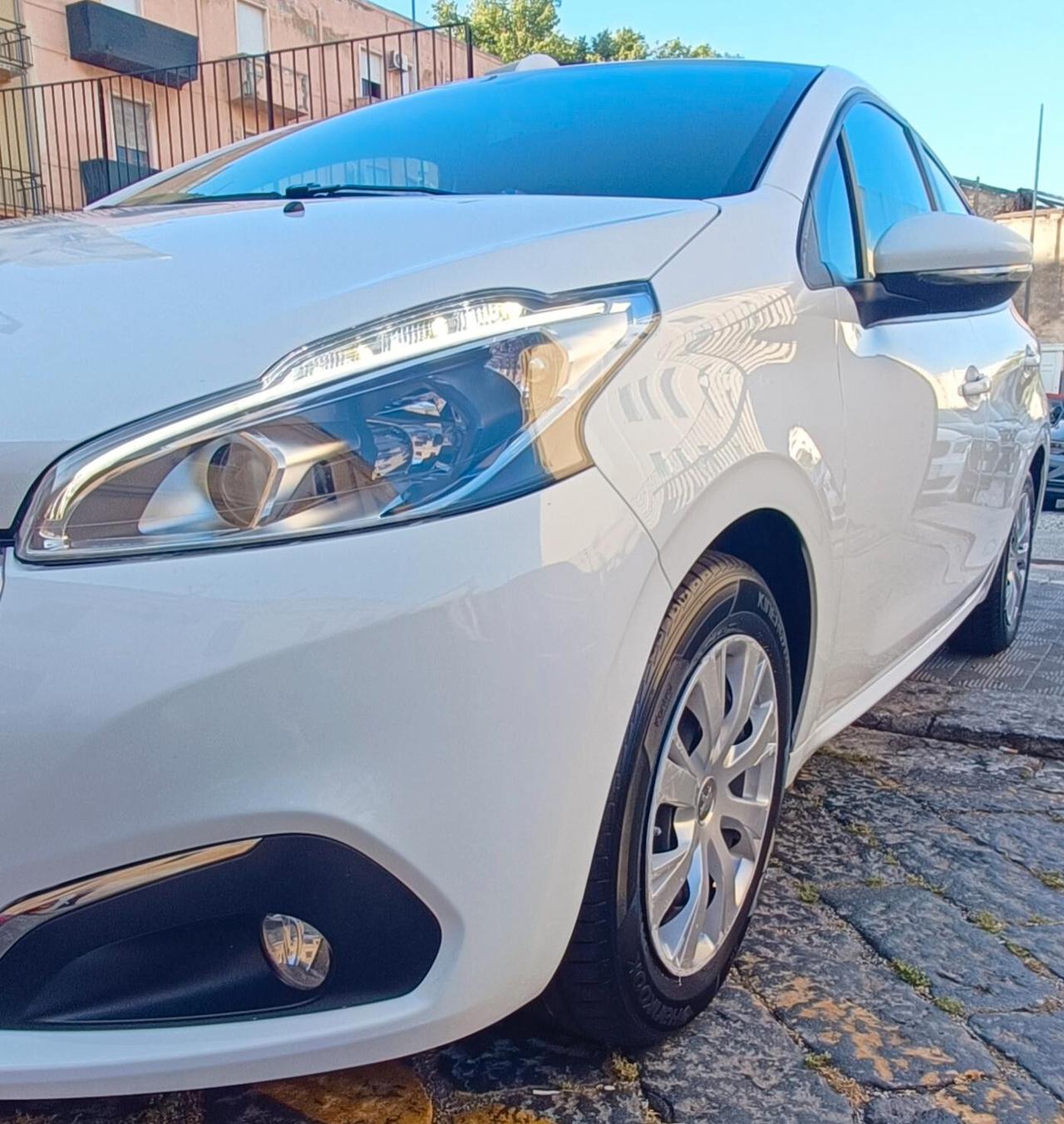 Peugeot 208 BlueHDi 75 5 porte Allure