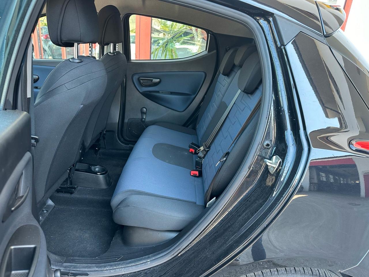Lancia Ypsilon 1.0 FireFly 5 porte S&S Hybrid Platino