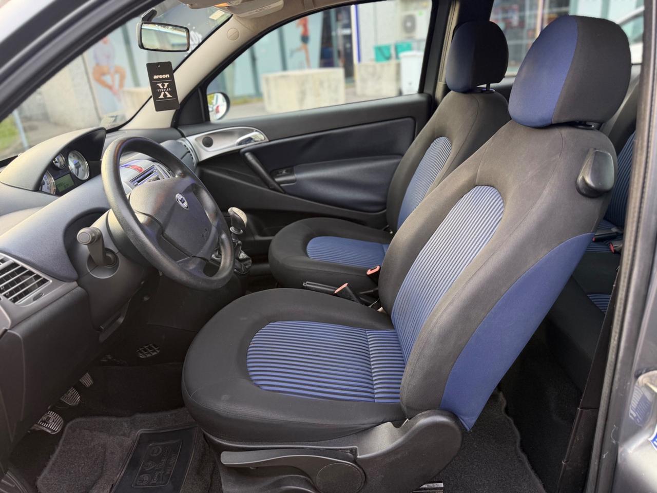 Lancia Ypsilon 1.2 Argento*Neopatentati*