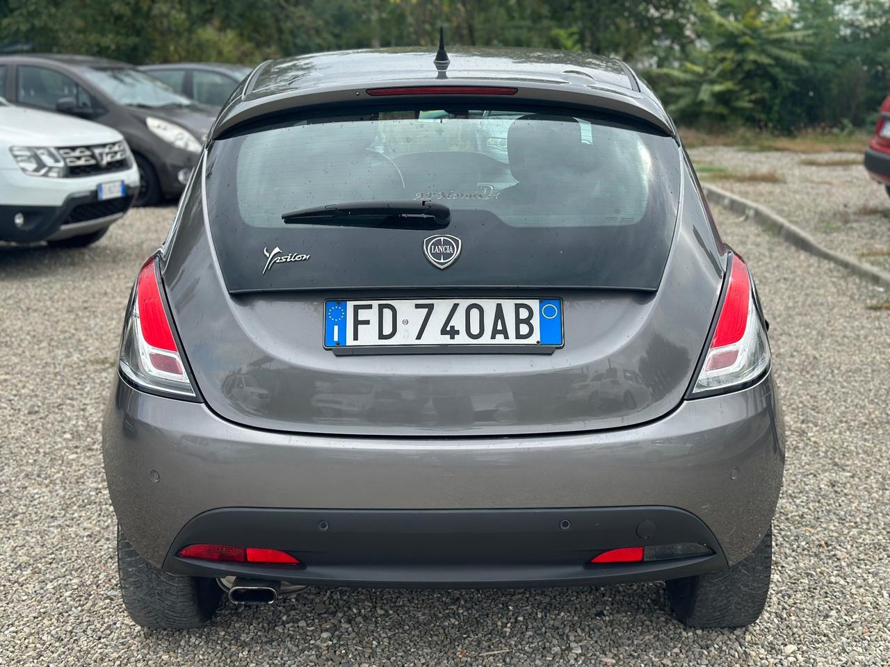 Lancia Ypsilon 1.2 69 CV 5 porte GPL OK NEOPATENTATI