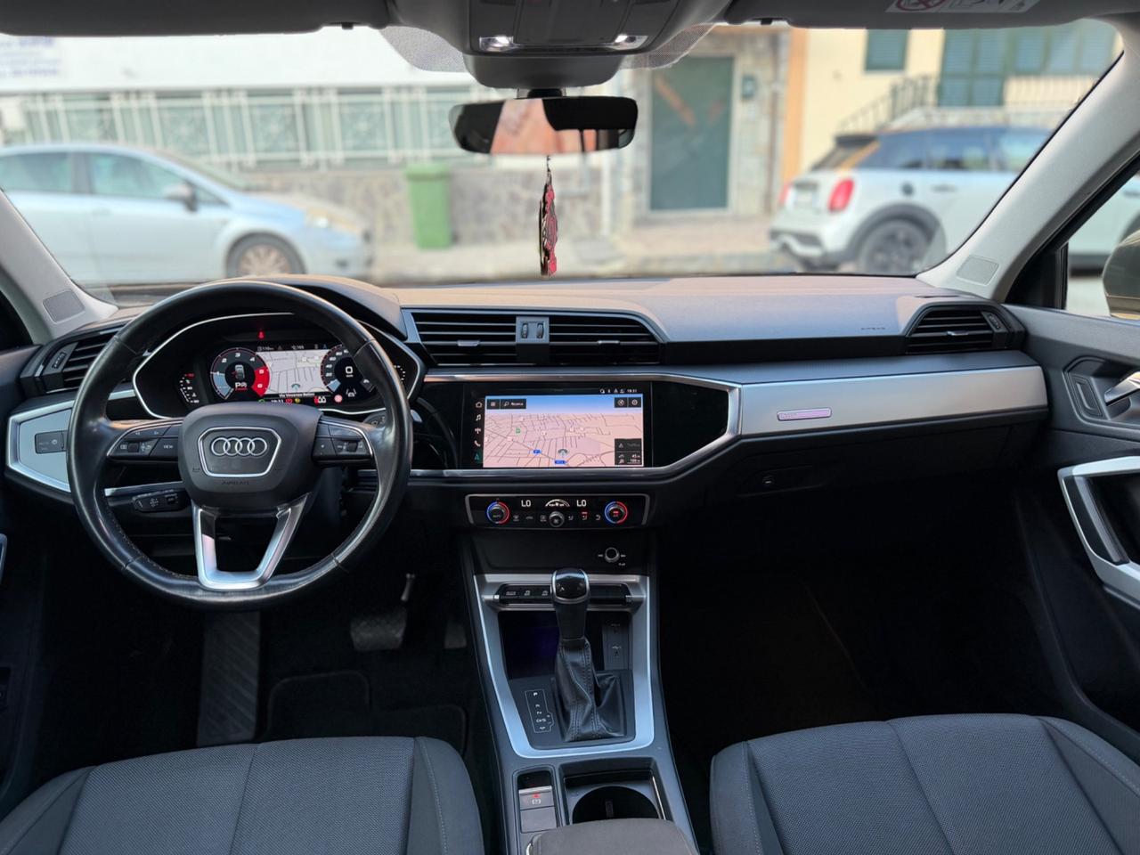 Audi Q3 35 TDI S tronic Business Advanced