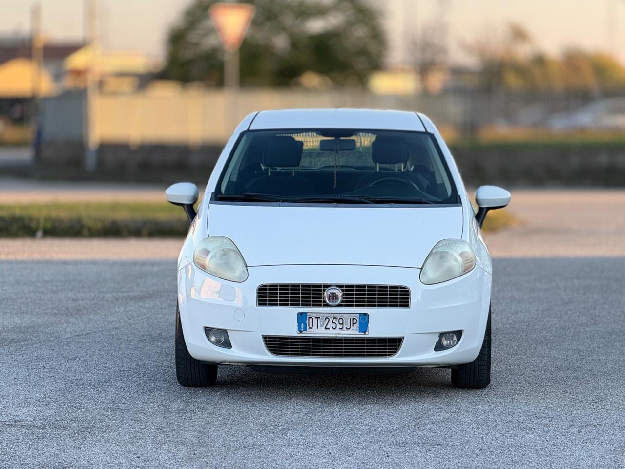 Fiat Grande Punto 1.4 benzina ok neo patentati
