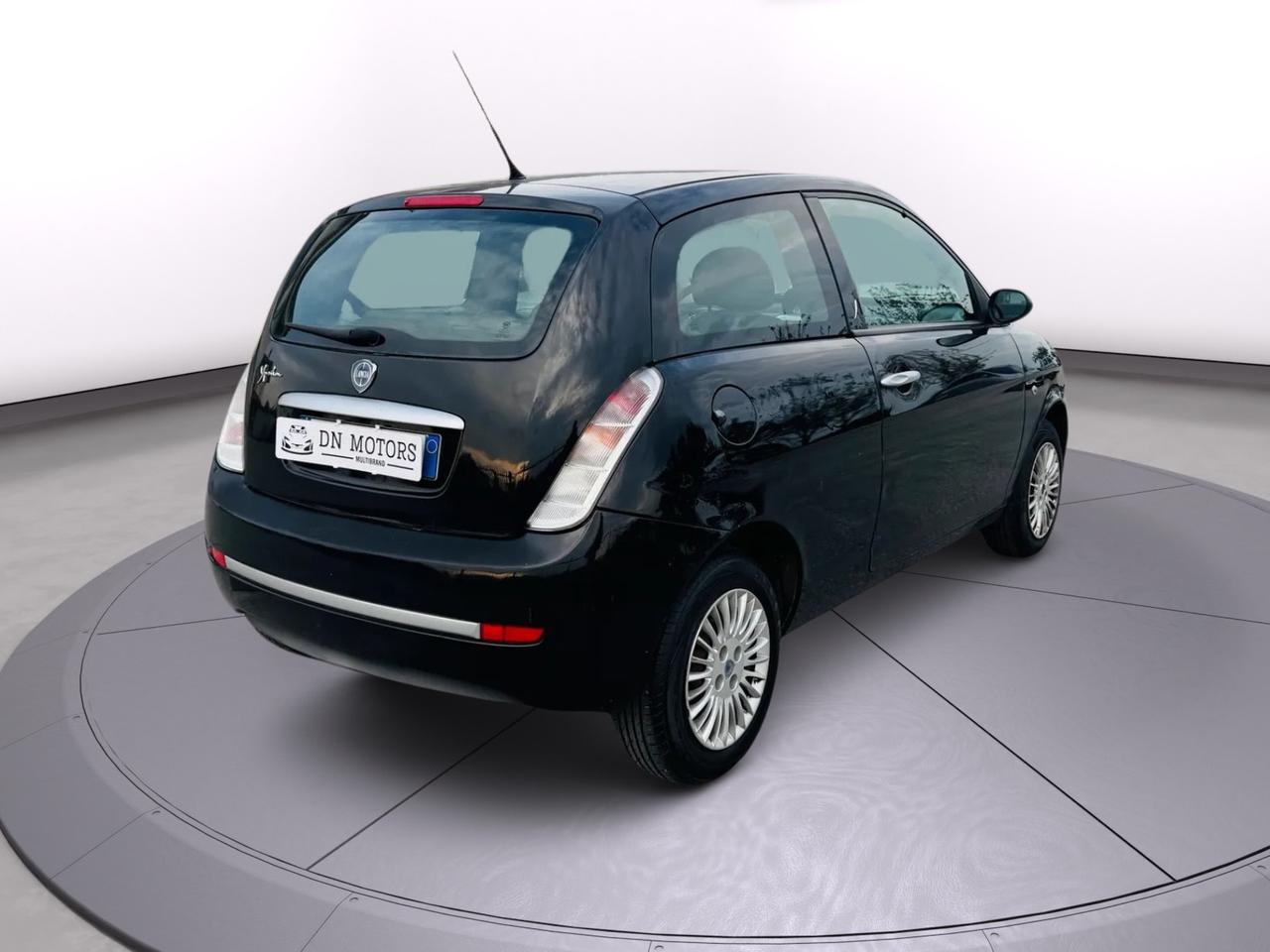 Lancia Ypsilon 1.2 benzina 2008 ottima per neo patentati