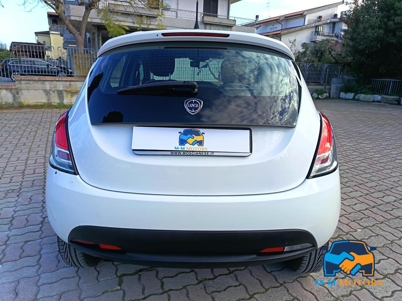 Lancia Ypsilon 5 Porte Ypsilon 0.9 t.air Elle ecochic metano 80cv