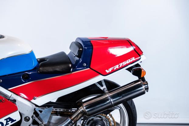 Honda vfr 750 r (rc30) ala oro - 1988