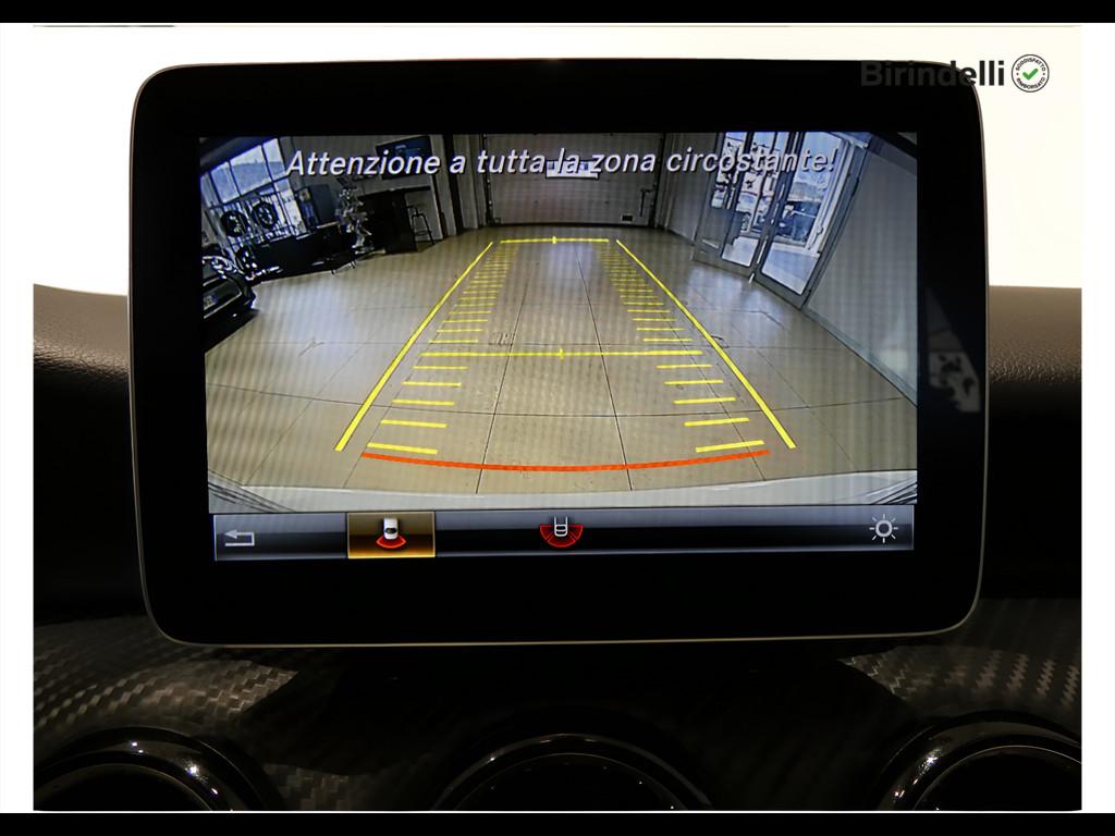 Mercedes-Benz GLA (X156) - GLA 200 d Automatic Business