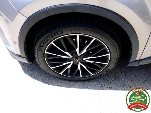 TOYOTA C-HR 1.2 Turbo CVT 4WD Style