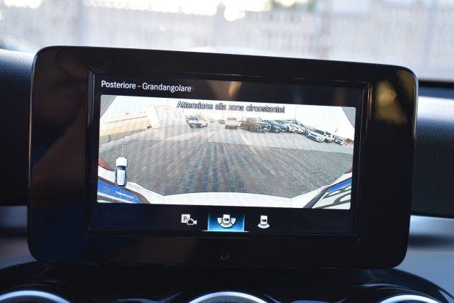 MERCEDES-BENZ GLC 200 d 4Matic Business *Navigatore, Sedili riscaldati*