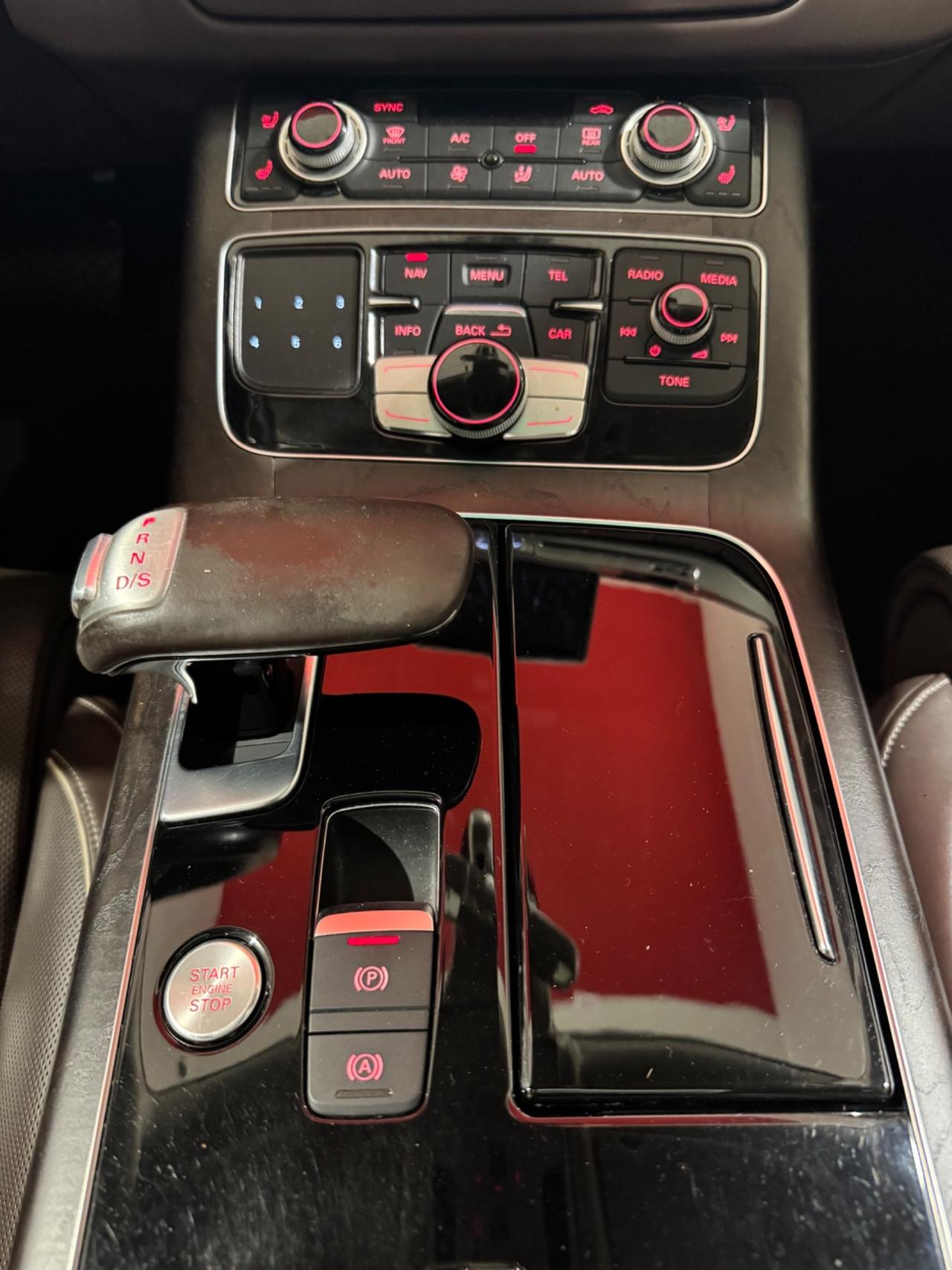 Audi A8 3.0 TDI 262 CV ultra quattro tiptronic