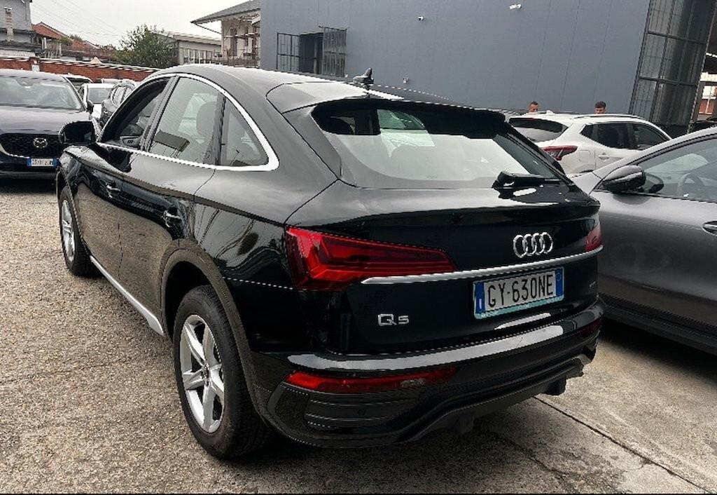 AUDI Q5 SPORTBACK 40 TDI 204CV S-TRONIC QUATTRO BUSINESS ADVANCED ( FARI LED - VIRTUAL COCKPIT - CRUISE - CLIMA TRIZONA - NAVI - MIRROR - PDC - TELECAMERA POST. - CERCHI 18 )