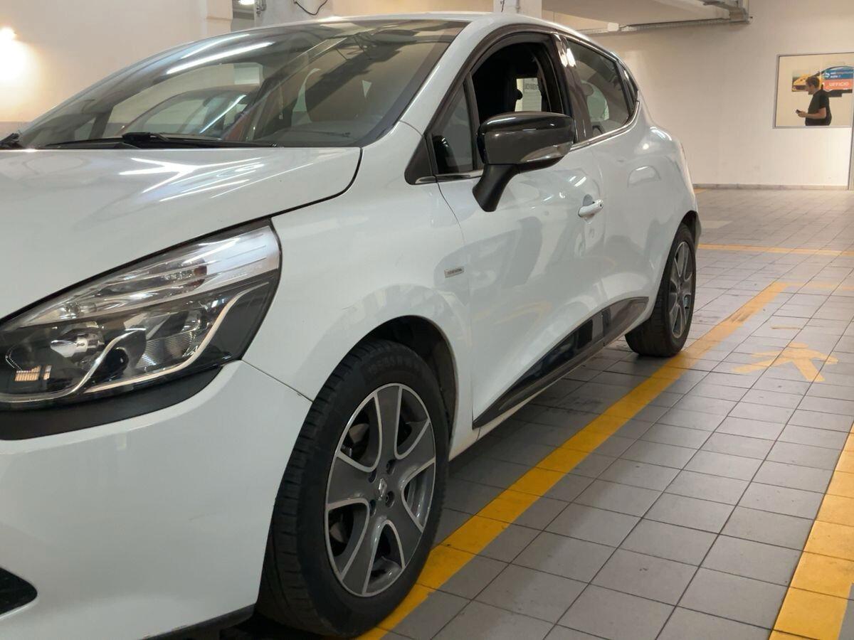 Renault Clio 1.2 75CV 5 porte Costume National
