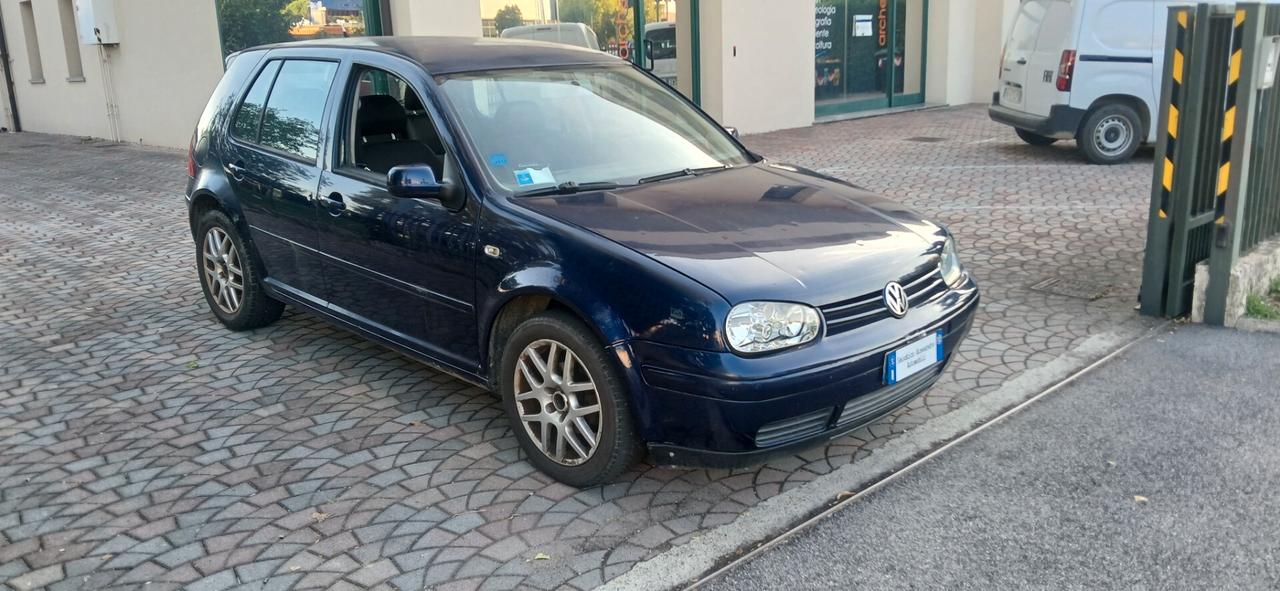 Volkswagen Golf 4 1.6 benzina euro 4 neopatentati
