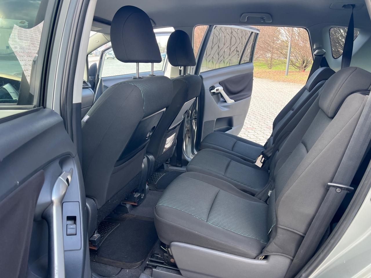 Toyota Verso 2.2 D-Cat 150 CV aut. Active 7 posti
