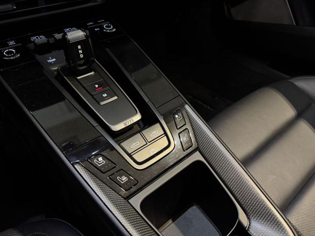 PORSCHE 911 992 Carrera 2 GTS Cabriolet