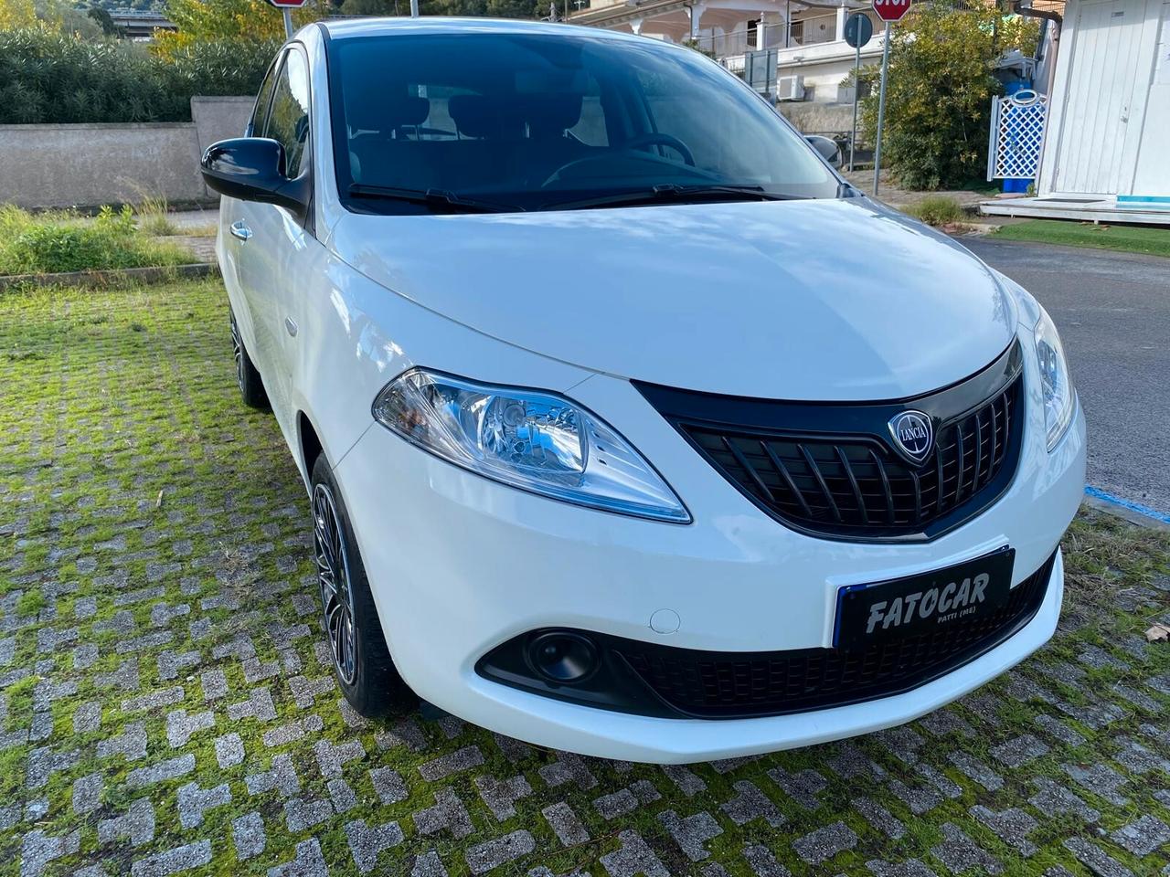 Lancia Ypsilon 1.0 FireFly 5 porte S&S Hybrid Alberta Ferretti