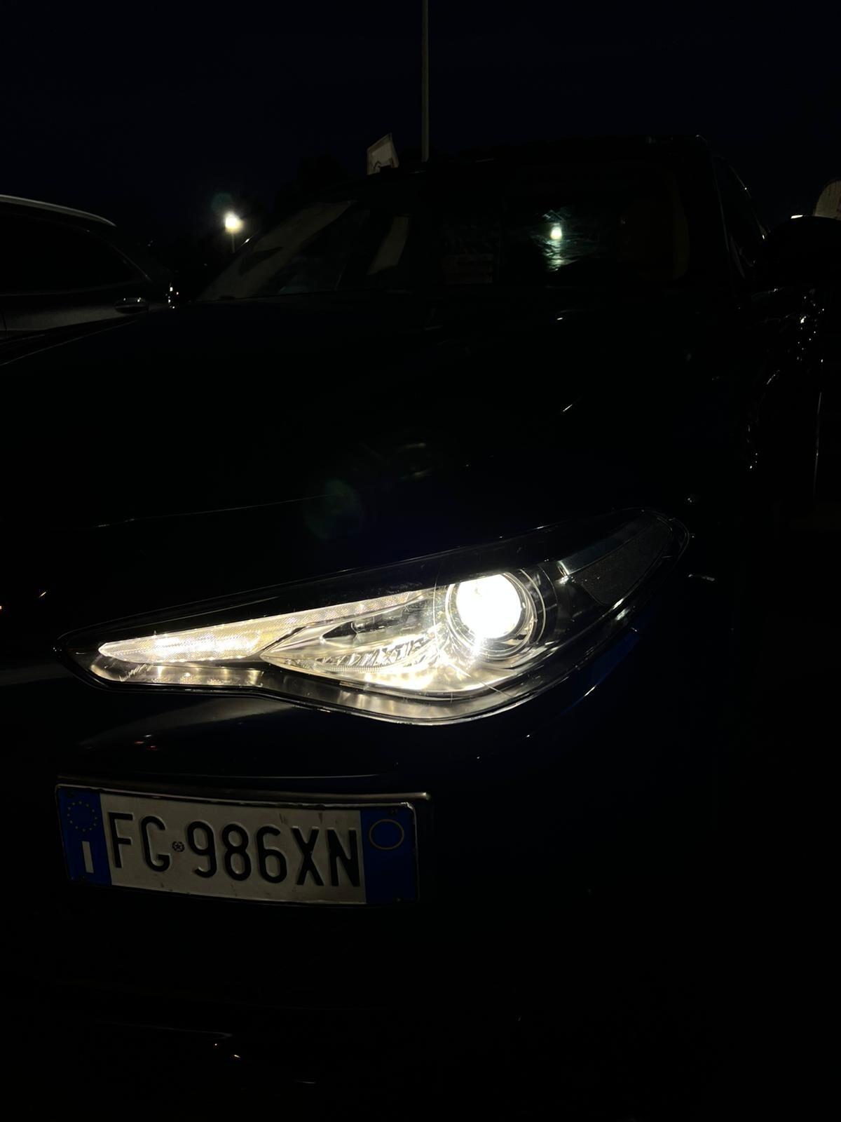 Alfa Romeo Giulia 2.2 Turbodiesel 180 CV AT8 Business Sport Launch Ed.