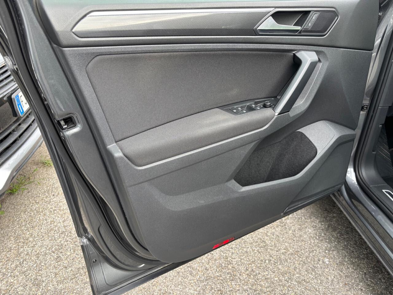 Volkswagen Tiguan 1.6 TDI R-Line sport