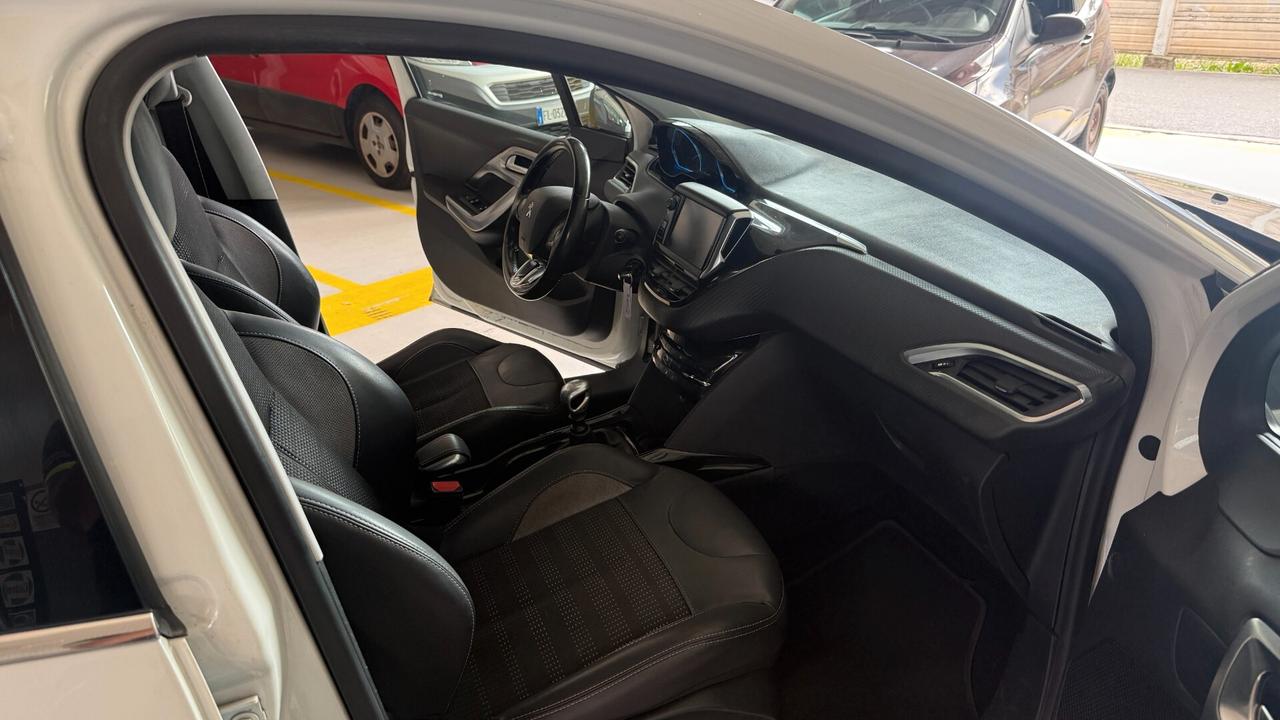 Peugeot 2008 BlueHDi 120 S&S Allure