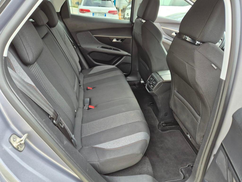 Peugeot 3008 BlueHDi 130 S&S EAT8 CERCHI-18