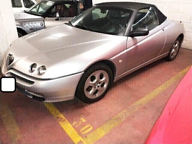 Alfa Romeo Spider 3000 v6