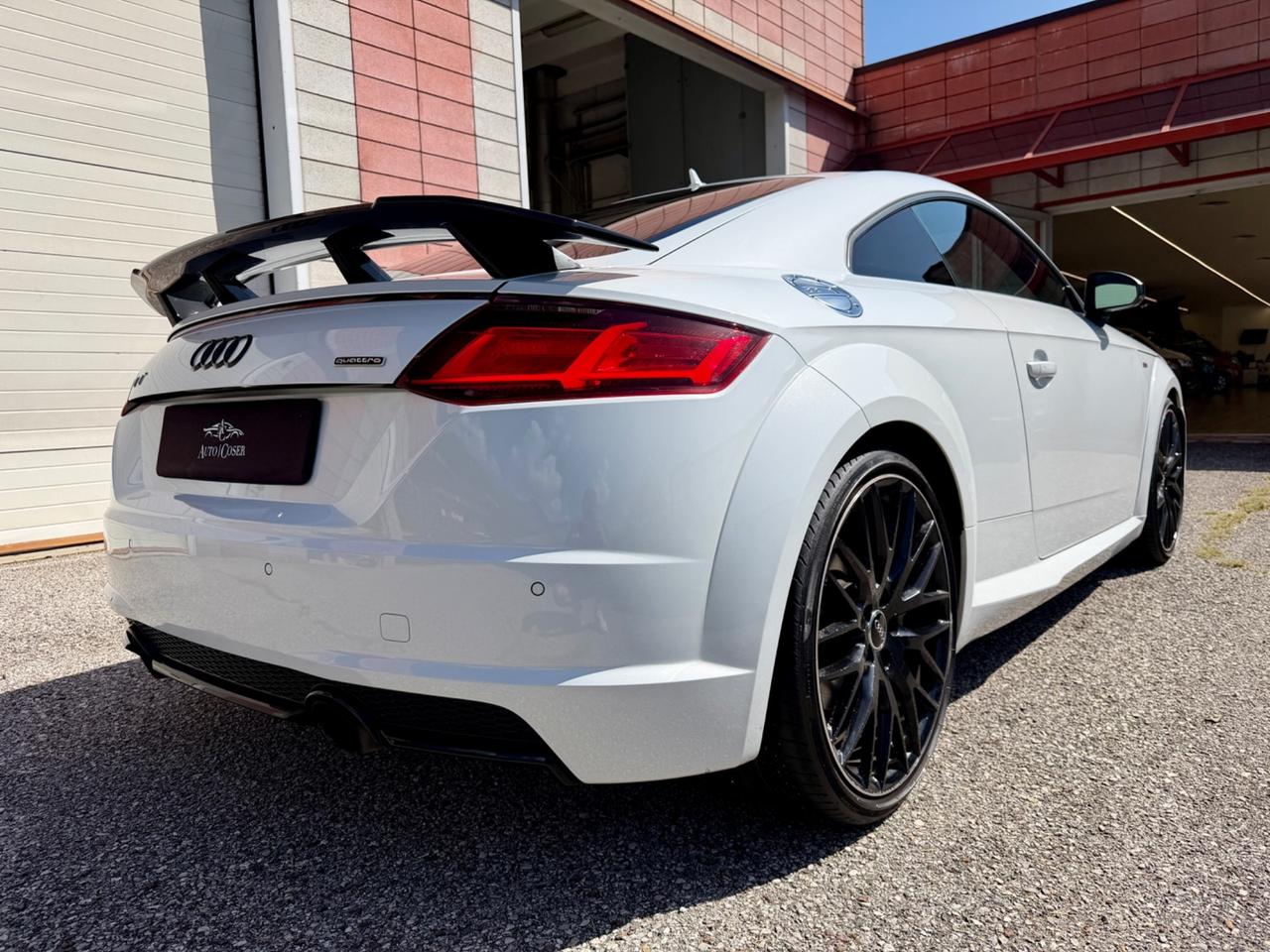Audi TT S - Coupé 2.0 TFSI quattro S Line