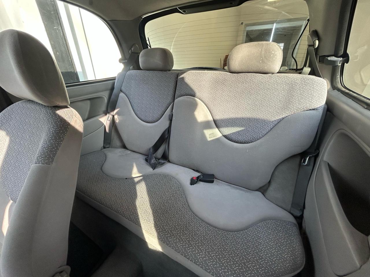 Nissan Micra 1.0i 16V cat 3 porte Luxury NEOPATENTATI