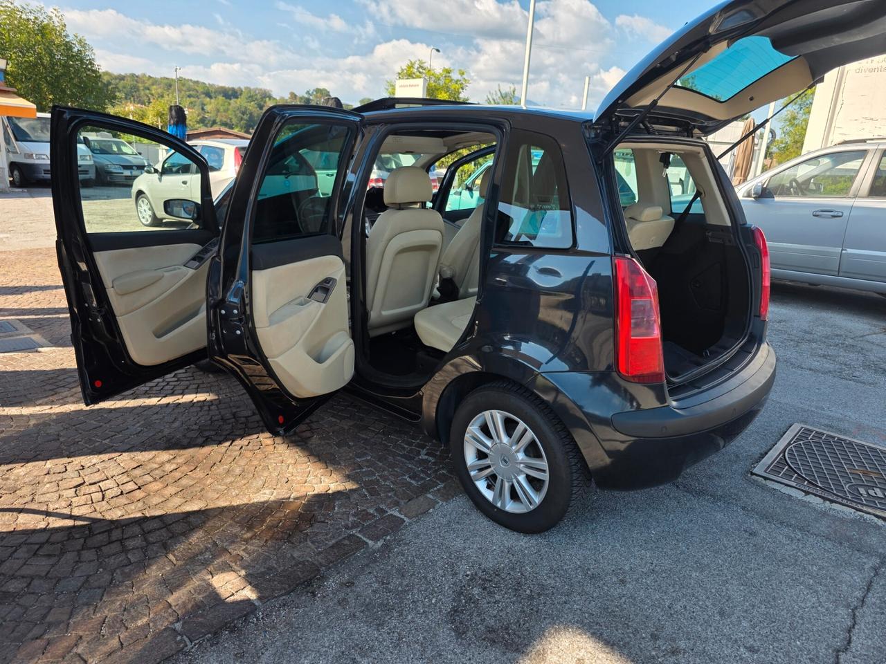 Lancia MUSA 1.3 Multijet 16V Automatica con 238.000km Tettuccio