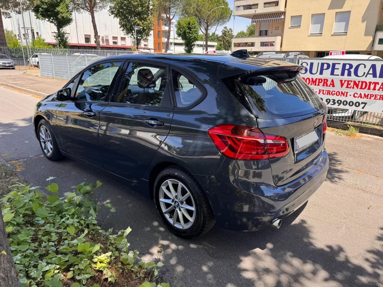 Bmw 216d Active Tourer Luxury neopaten garanzia 12 mesi