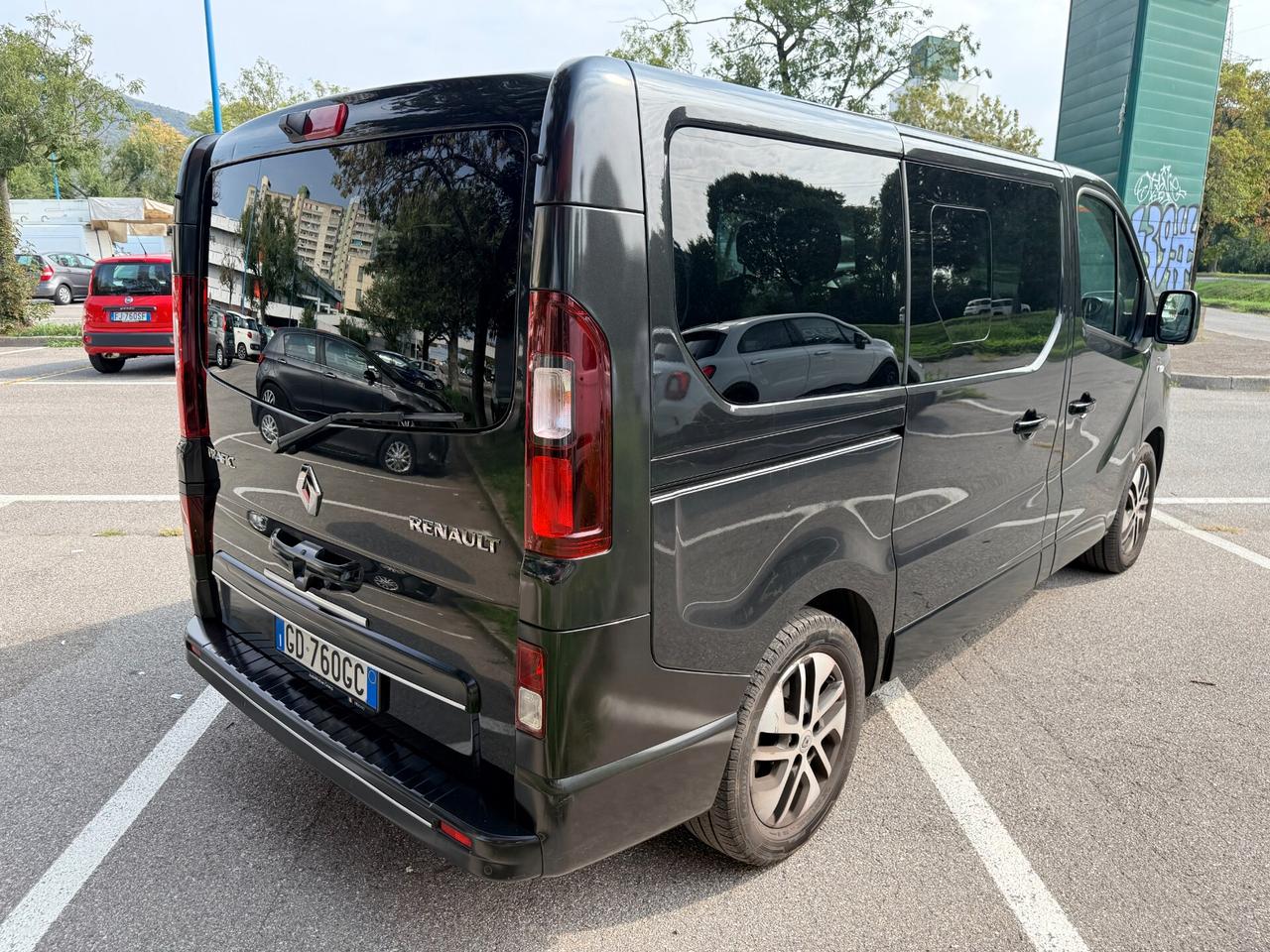 Renault Trafic T29 2.0 dCi 170CV EDC PC-TN SpaceClass Energy 7 POSTI Automatico + IVA