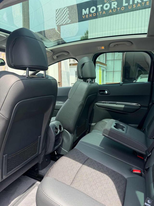 PEUGEOT 3008 1.6 HDi 115CV Allure