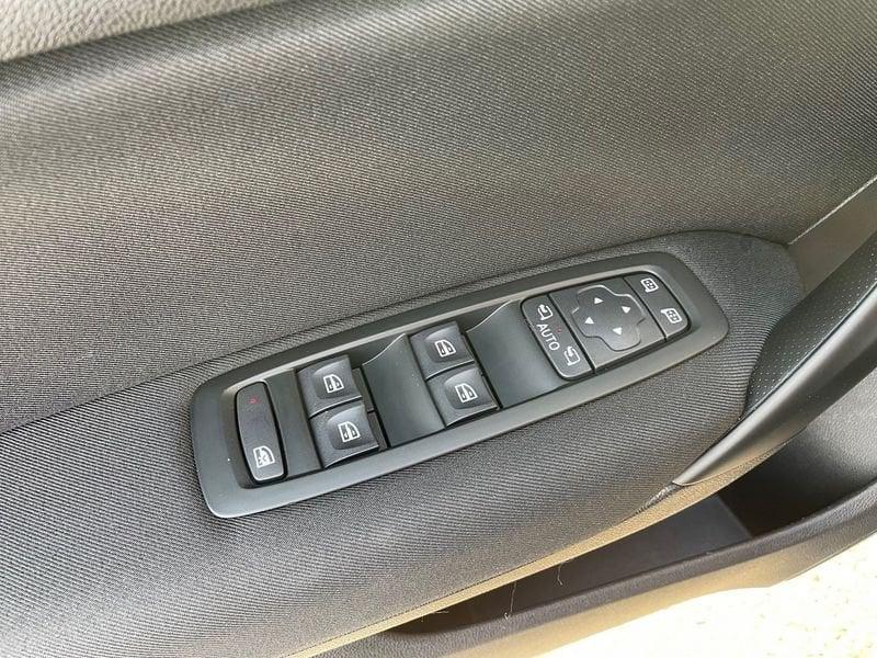 Renault Mégane MEGANE BERLINA BUSINESS E-TECH Plug-In Hybrid 160