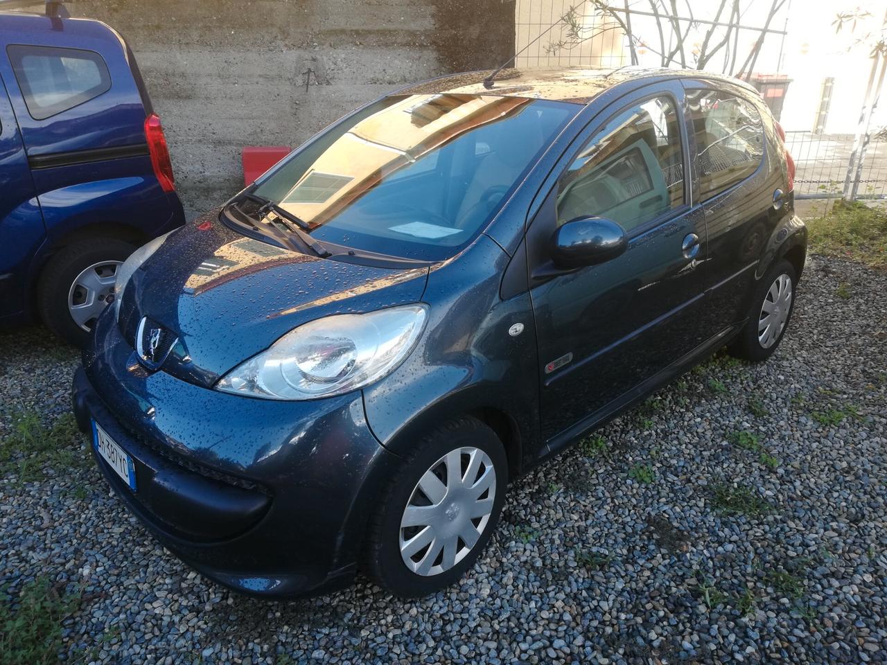 Peugeot 107 1.0 68CV 5p. Sweet Years - 2007