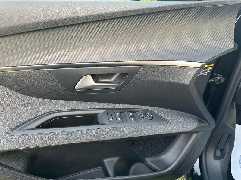 Peugeot 3008 BlueHDI 130 EAT8 S&S Business