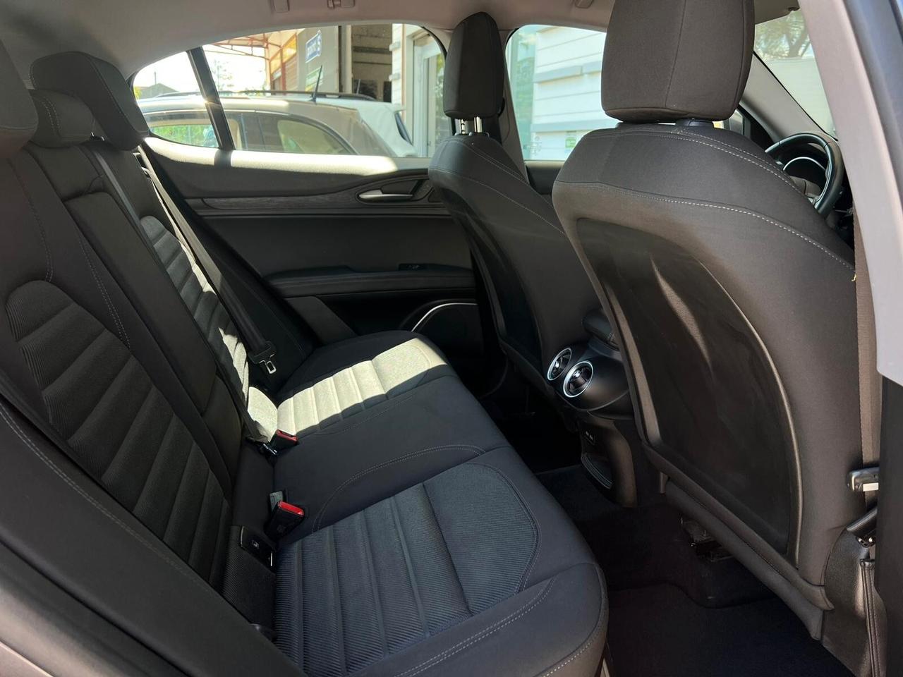 Alfa Romeo Stelvio 2.2 Turbodiesel 160 CV AT8 RWD Business