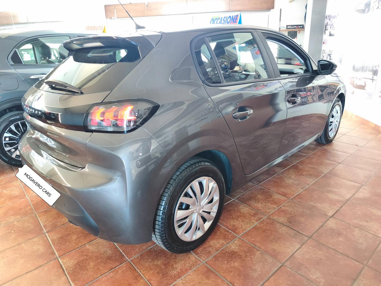 Peugeot 208 1.5 diesel 100CV