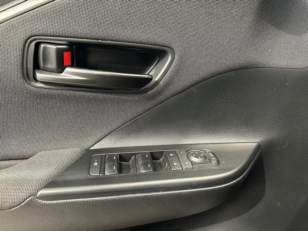 Toyota C-HR 2.0 phev Trend fwd e-cvt