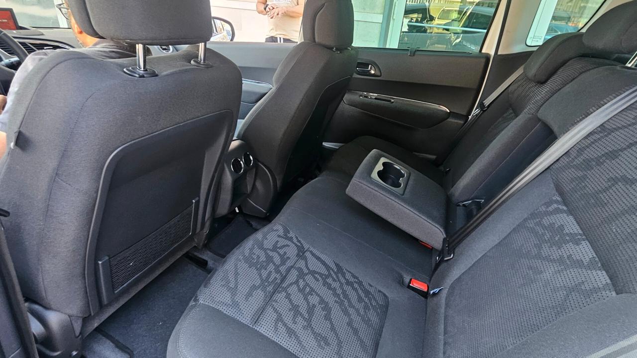 Peugeot 3008 1.6 HDi 115CV Allure