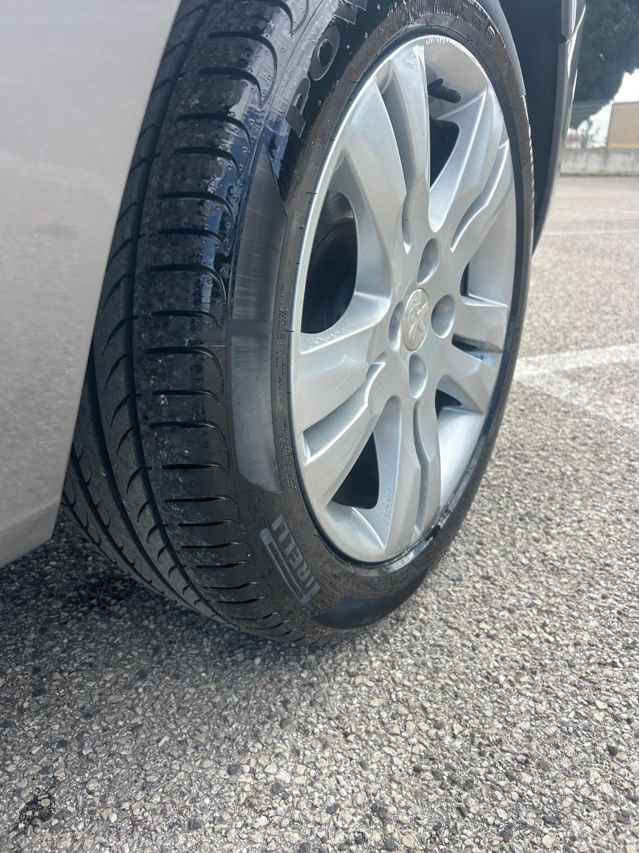 Peugeot 5008 BlueHDi 120 7 Posti