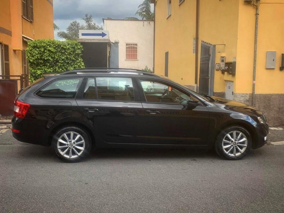 Skoda Octavia 1.6 TDI 105CV FINANZIABILE