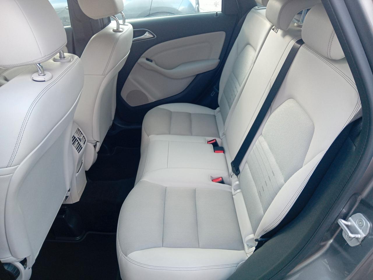 Mercedes-benz B 200 d Automatic Sport