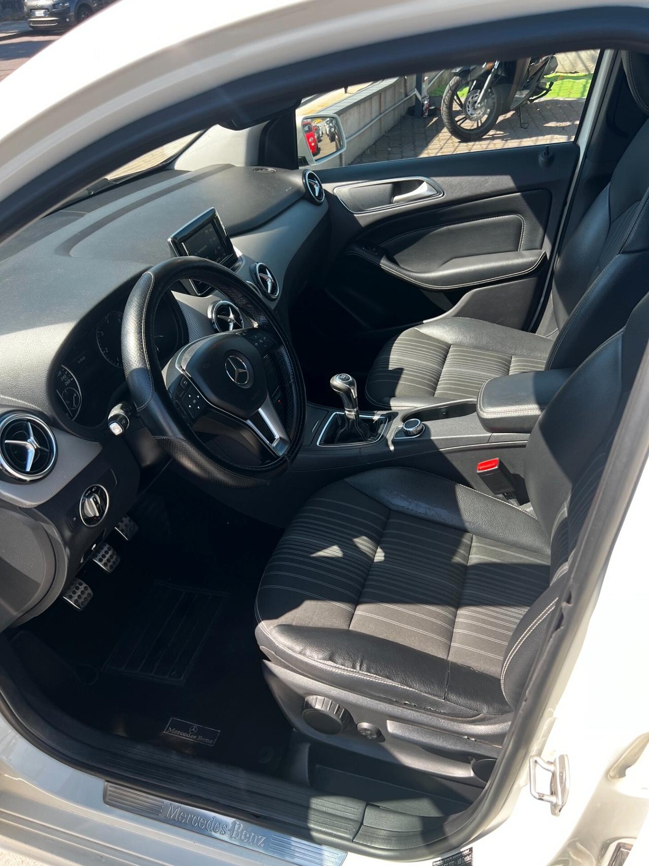 Mercedes-benz B 200 CDI Premium