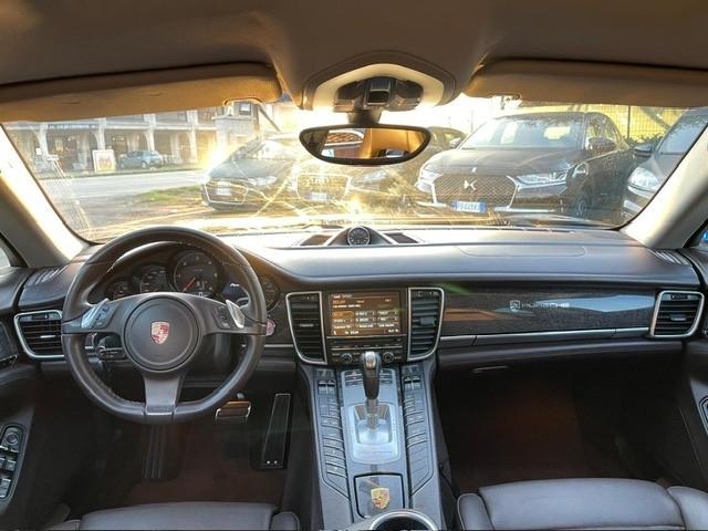 Porsche Panamera 3.0 Diesel allestimento gts Platinum Edition