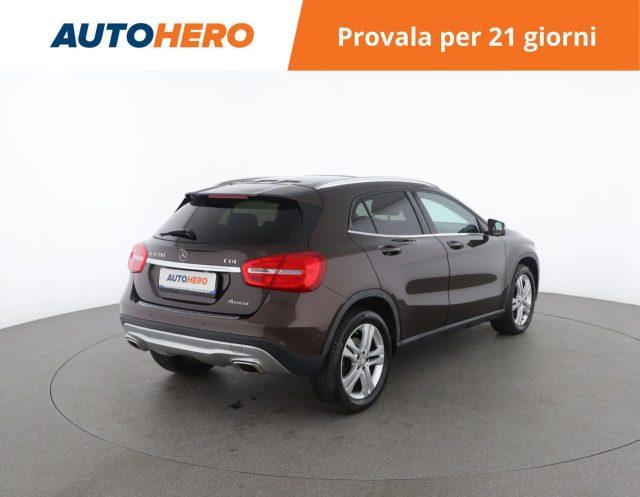 MERCEDES-BENZ GLA 200 d Automatic 4Matic Sport