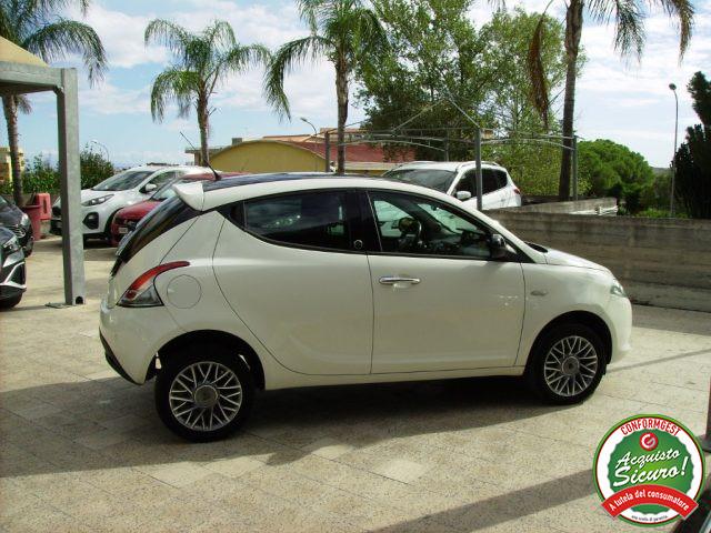 LANCIA Ypsilon 0.9 TwinAir 85 CV 5 porte Metano Ecochic Gold