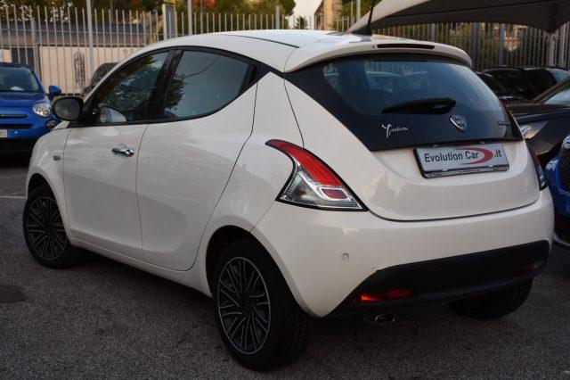 LANCIA Ypsilon 1.0 FireFly 5 p. S&S Hybrid Gold **5 POSTI**