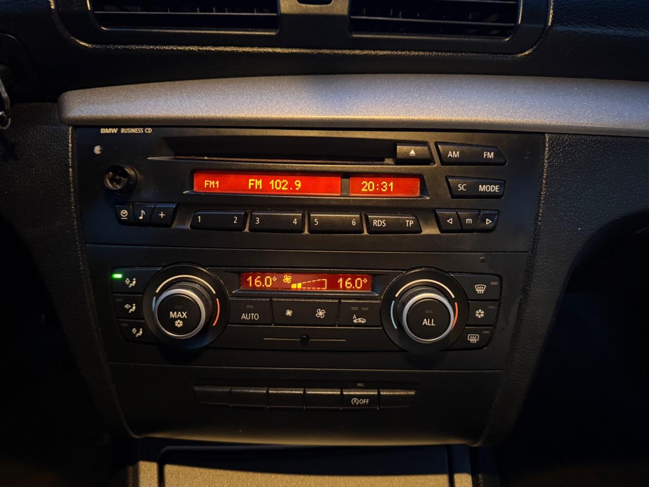 BMW SERIE 1 116D 2.0 DIESEL SOLI 77 MILA KM 09