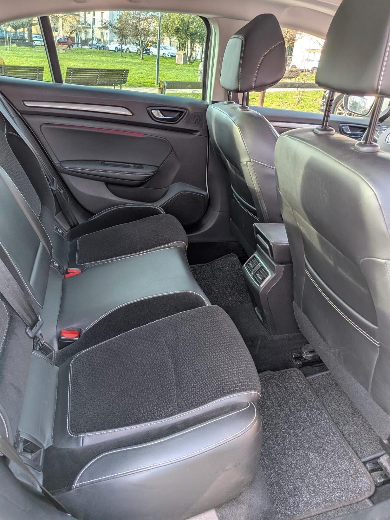 Renault Megane Mégane Grand Coupé 110CV EDC